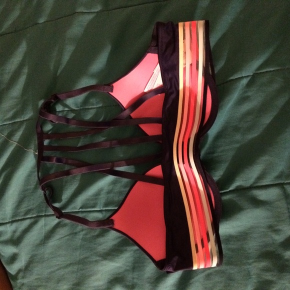 vs pink bra NWT - Picture 2 of 3